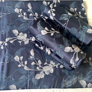 4 window curtains - NEW